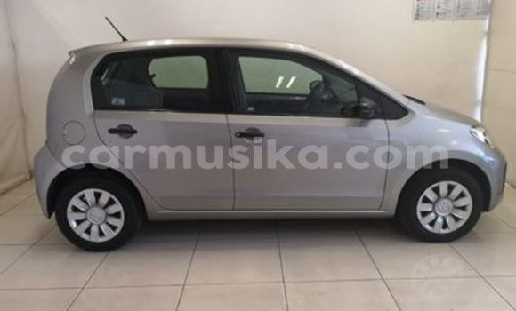 Nunua Ilio tumika Volkswagen up! Fedha Gari ndani ya Beitbridge nchini Matabeleland Kusini Nunua Ilio tumika Volkswagen up! Fedha Gari ndani ya Beitbridge nchini Matabeleland Kusini