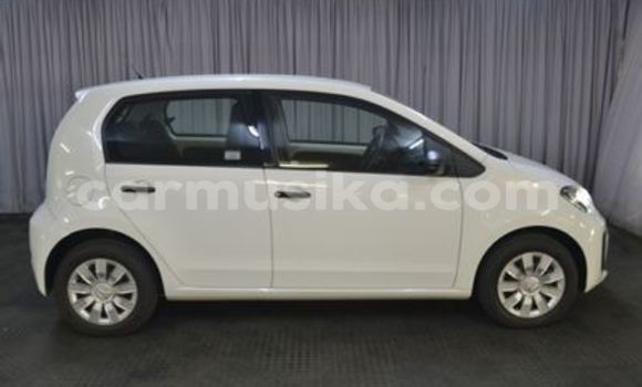 Acheter Occasion Voiture Volkswagen up! Blanc à Beitbridge, Matabeleland South Acheter Occasion Voiture Volkswagen up! Blanc à Beitbridge, Matabeleland South