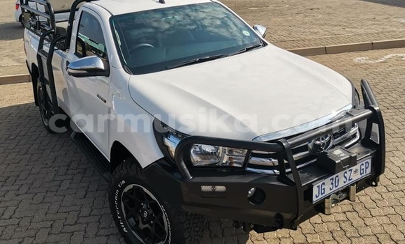 Tenga Tsaru Toyota Hilux Chena Mota in Beitbridge in Matabeleland South Tenga Tsaru Toyota Hilux Chena Mota in Beitbridge in Matabeleland South