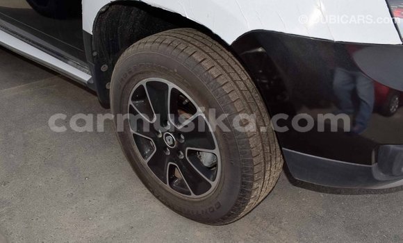 Nunua Imported Renault Duster Nyeusi Gari ndani ya Import - Dubai nchini Harare