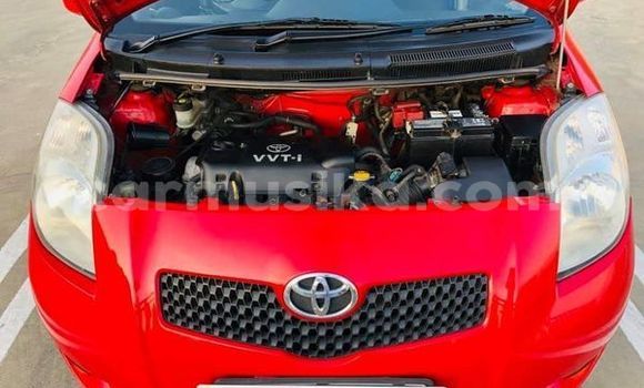 Acheter Occasion Voiture Toyota Yaris Rouge à Beitbridge, Matabeleland South Acheter Occasion Voiture Toyota Yaris Rouge à Beitbridge, Matabeleland South