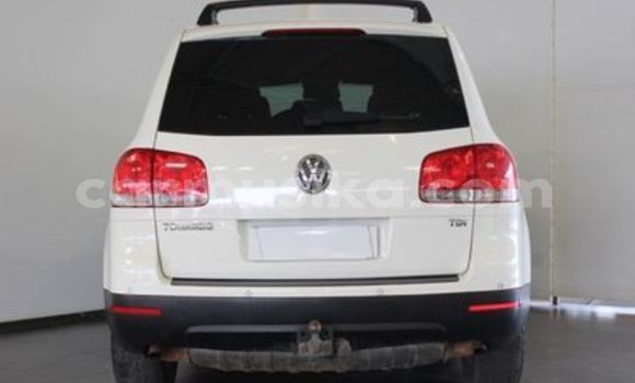 Acheter Occasion Voiture Volkswagen Touareg Blanc à Beitbridge, Matabeleland South Acheter Occasion Voiture Volkswagen Touareg Blanc à Beitbridge, Matabeleland South