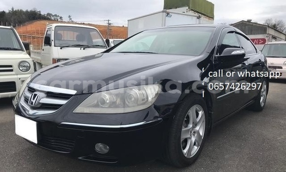 Nunua Ilio tumika Honda Legend Nyeusi Gari ndani ya Beitbridge nchini Matabeleland Kusini Nunua Ilio tumika Honda Legend Nyeusi Gari ndani ya Beitbridge nchini Matabeleland Kusini