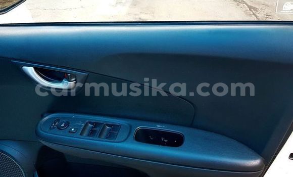 Acheter Occasion Voiture Honda Brio Blanc à Beitbridge, Matabeleland South Acheter Occasion Voiture Honda Brio Blanc à Beitbridge, Matabeleland South