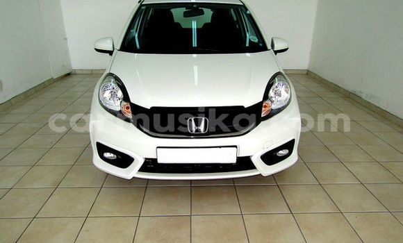 Buy Used Honda Brio White Car in Beitbridge in Matabeleland South