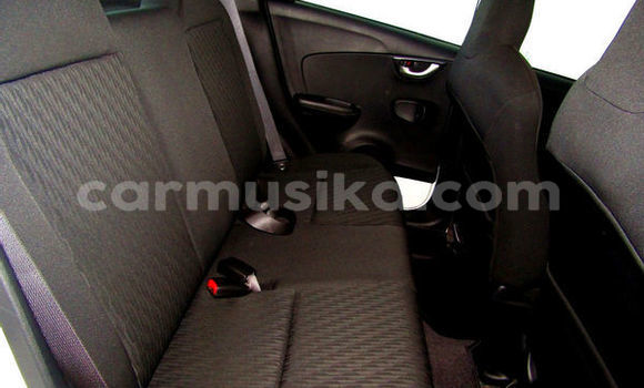 Acheter Occasion Voiture Honda Brio Blanc à Beitbridge, Matabeleland South Acheter Occasion Voiture Honda Brio Blanc à Beitbridge, Matabeleland South