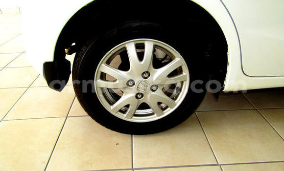 Acheter Occasion Voiture Honda Brio Blanc à Beitbridge, Matabeleland South Acheter Occasion Voiture Honda Brio Blanc à Beitbridge, Matabeleland South
