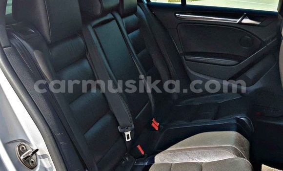 Nunua Ilio tumika Volkswagen Golf GTI Nyeupe Gari ndani ya Beitbridge nchini Matabeleland Kusini Nunua Ilio tumika Volkswagen Golf GTI Nyeupe Gari ndani ya Beitbridge nchini Matabeleland Kusini