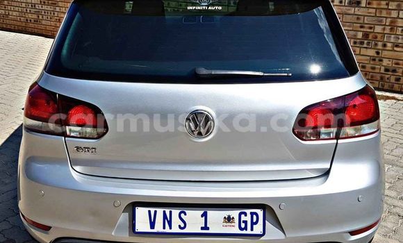 Nunua Ilio tumika Volkswagen Golf GTI Nyeupe Gari ndani ya Beitbridge nchini Matabeleland Kusini Nunua Ilio tumika Volkswagen Golf GTI Nyeupe Gari ndani ya Beitbridge nchini Matabeleland Kusini