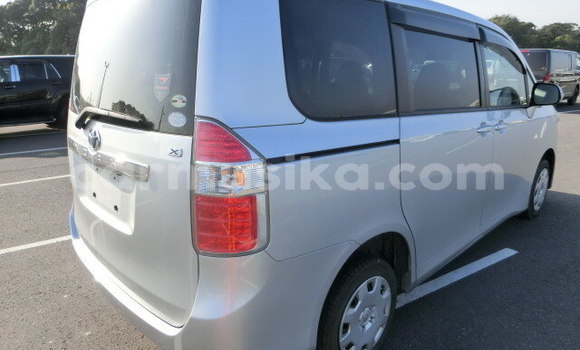 Tenga Tsaru Toyota Noah Sirivha Mota in Beitbridge in Matabeleland South Tenga Tsaru Toyota Noah Sirivha Mota in Beitbridge in Matabeleland South