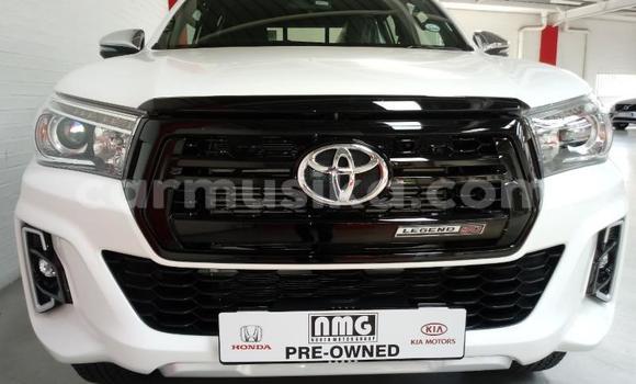 Tenga Tsaru Toyota Hilux Chena Mota in Beitbridge in Matabeleland South Tenga Tsaru Toyota Hilux Chena Mota in Beitbridge in Matabeleland South