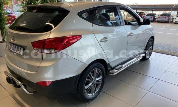 Tenga Tsaru Hyundai ix35 Sirivha Mota in Beitbridge in Matabeleland South
