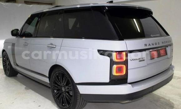 Buy Used Land Rover Range Rover White Car in Beitbridge in Matabeleland South Buy Used Land Rover Range Rover White Car in Beitbridge in Matabeleland South