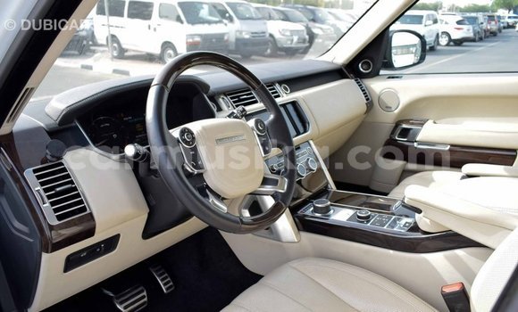 Acheter Import Voiture Land Rover Range Rover Blanc à Import - Dubai, Harare Acheter Import Voiture Land Rover Range Rover Blanc à Import - Dubai, Harare
