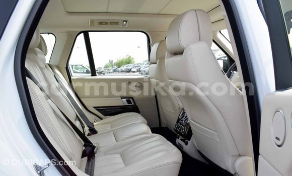 Acheter Import Voiture Land Rover Range Rover Blanc à Import - Dubai, Harare Acheter Import Voiture Land Rover Range Rover Blanc à Import - Dubai, Harare