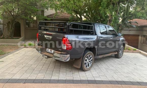 Nunua Ilio tumika Toyota Hilux Beige Gari ndani ya Beitbridge nchini Matabeleland Kusini Nunua Ilio tumika Toyota Hilux Beige Gari ndani ya Beitbridge nchini Matabeleland Kusini
