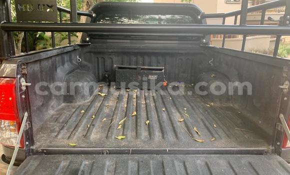 Nunua Ilio tumika Toyota Hilux Beige Gari ndani ya Beitbridge nchini Matabeleland Kusini Nunua Ilio tumika Toyota Hilux Beige Gari ndani ya Beitbridge nchini Matabeleland Kusini