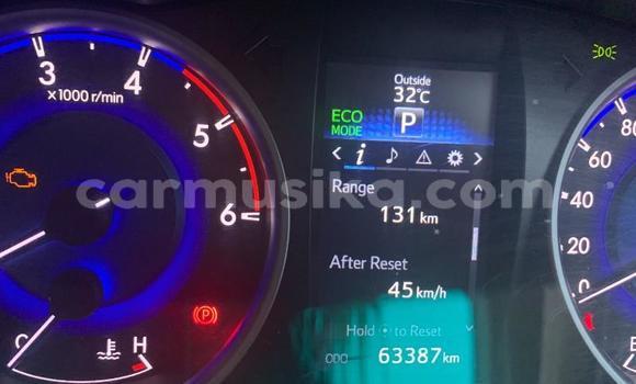 Nunua Ilio tumika Toyota Hilux Beige Gari ndani ya Beitbridge nchini Matabeleland Kusini Nunua Ilio tumika Toyota Hilux Beige Gari ndani ya Beitbridge nchini Matabeleland Kusini