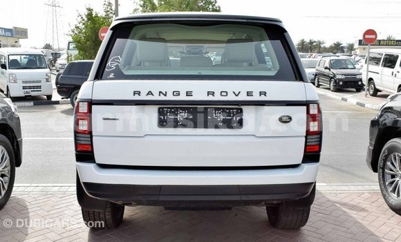 Acheter Import Voiture Land Rover Range Rover Blanc à Import - Dubai, Harare Acheter Import Voiture Land Rover Range Rover Blanc à Import - Dubai, Harare
