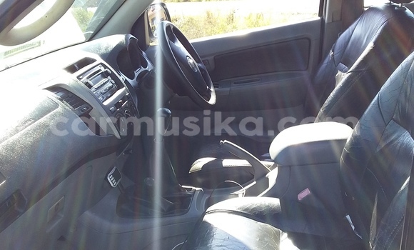 Tenga Tsaru Toyota Hilux Chena Mota in Masvingo in Masvingo Tenga Tsaru Toyota Hilux Chena Mota in Masvingo in Masvingo