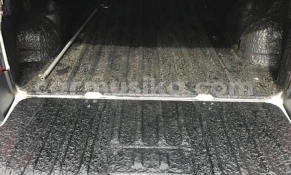 Nunua Ilio tumika Nissan NP 300 Nyeupe Gari ndani ya Beitbridge nchini Matabeleland Kusini Nunua Ilio tumika Nissan NP 300 Nyeupe Gari ndani ya Beitbridge nchini Matabeleland Kusini