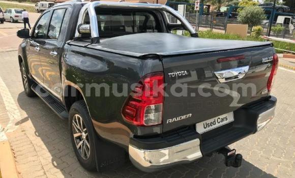 Buy Used Toyota Hilux Silver Car in Beitbridge in Matabeleland South Buy Used Toyota Hilux Silver Car in Beitbridge in Matabeleland South
