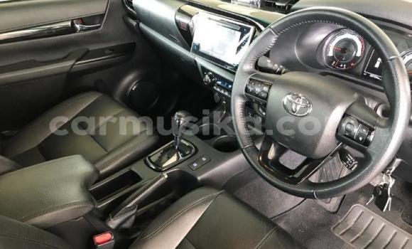 Buy Used Toyota Hilux Silver Car in Beitbridge in Matabeleland South Buy Used Toyota Hilux Silver Car in Beitbridge in Matabeleland South