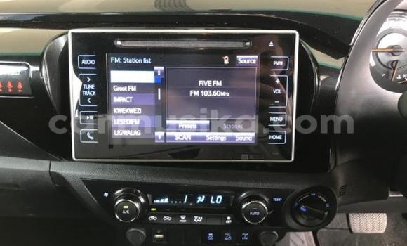 Buy Used Toyota Hilux Silver Car in Beitbridge in Matabeleland South Buy Used Toyota Hilux Silver Car in Beitbridge in Matabeleland South