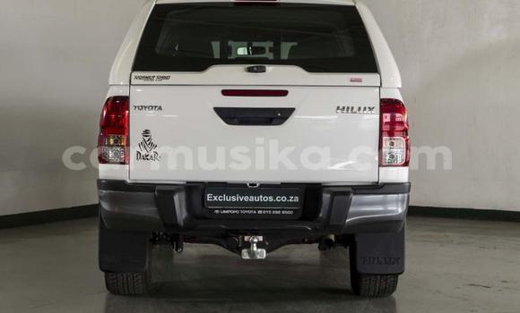 Acheter Occasion Voiture Toyota Hilux Blanc à Beitbridge, Matabeleland South Acheter Occasion Voiture Toyota Hilux Blanc à Beitbridge, Matabeleland South