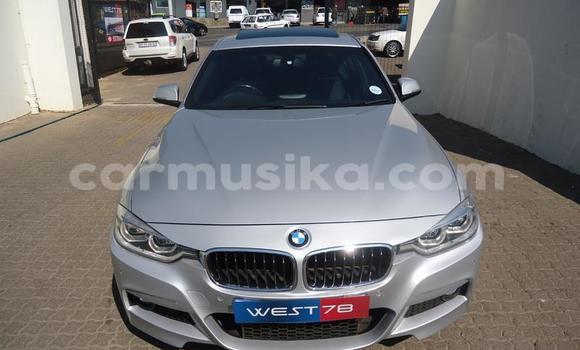 Tenga Tsaru BMW 3–Series Sirivha Mota in Beitbridge in Matabeleland South Tenga Tsaru BMW 3–Series Sirivha Mota in Beitbridge in Matabeleland South