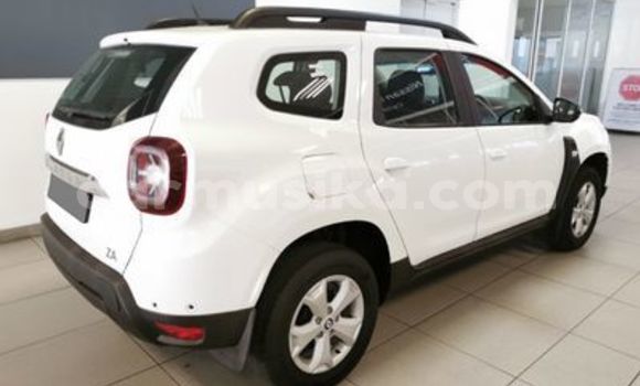 Nunua Ilio tumika Renault Duster Nyeupe Gari ndani ya Beitbridge nchini Matabeleland Kusini Nunua Ilio tumika Renault Duster Nyeupe Gari ndani ya Beitbridge nchini Matabeleland Kusini