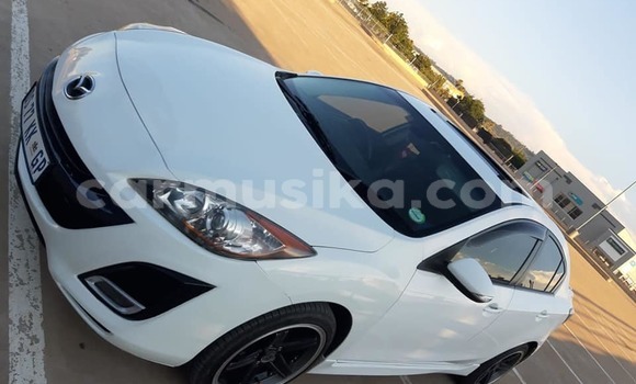 Tenga Tsaru Mazda Mazda 3 Chena Mota in Beitbridge in Matabeleland South Tenga Tsaru Mazda Mazda 3 Chena Mota in Beitbridge in Matabeleland South