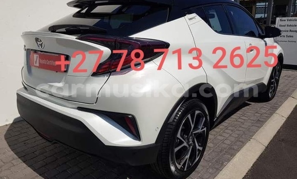 Nunua Ilio tumika Toyota RAV4 Nyeupe Gari ndani ya Beitbridge nchini Matabeleland Kusini Nunua Ilio tumika Toyota RAV4 Nyeupe Gari ndani ya Beitbridge nchini Matabeleland Kusini