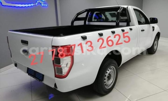 Nunua Ilio tumika Ford Ranger Nyeupe Gari ndani ya Beitbridge nchini Matabeleland Kusini Nunua Ilio tumika Ford Ranger Nyeupe Gari ndani ya Beitbridge nchini Matabeleland Kusini