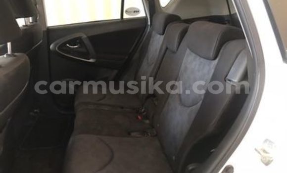 Tenga Tsaru Toyota RAV4 Chena Mota in Beitbridge in Matabeleland South Tenga Tsaru Toyota RAV4 Chena Mota in Beitbridge in Matabeleland South