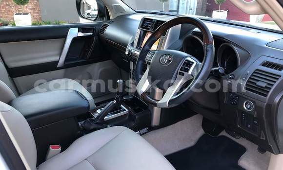 Acheter Occasion Voiture Toyota Land Cruiser Prado Blanc à Harare, Harare Acheter Occasion Voiture Toyota Land Cruiser Prado Blanc à Harare, Harare