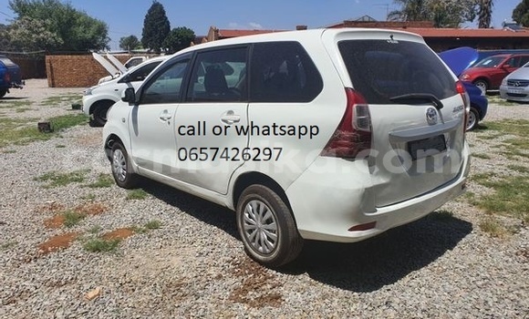 Nunua Ilio tumika Toyota Avanza Nyeupe Gari ndani ya Beitbridge nchini Matabeleland Kusini Nunua Ilio tumika Toyota Avanza Nyeupe Gari ndani ya Beitbridge nchini Matabeleland Kusini
