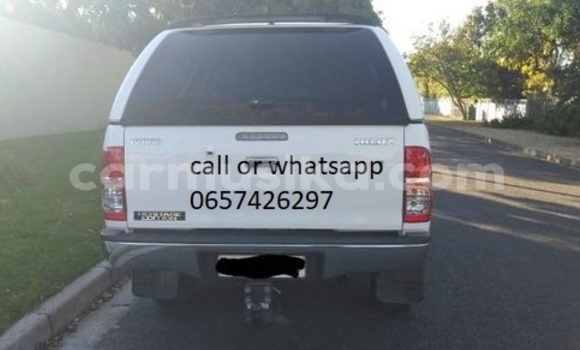 Tenga Tsaru Toyota Hilux Chena Mota in Beitbridge in Matabeleland South Tenga Tsaru Toyota Hilux Chena Mota in Beitbridge in Matabeleland South