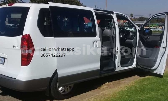 Nunua Ilio tumika Hyundai H1 Nyeupe Gari ndani ya Beitbridge nchini Matabeleland Kusini Nunua Ilio tumika Hyundai H1 Nyeupe Gari ndani ya Beitbridge nchini Matabeleland Kusini