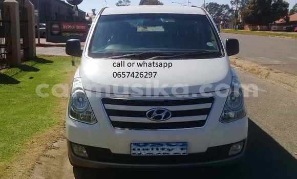 Nunua Ilio tumika Hyundai H1 Nyeupe Gari ndani ya Beitbridge nchini Matabeleland Kusini Nunua Ilio tumika Hyundai H1 Nyeupe Gari ndani ya Beitbridge nchini Matabeleland Kusini
