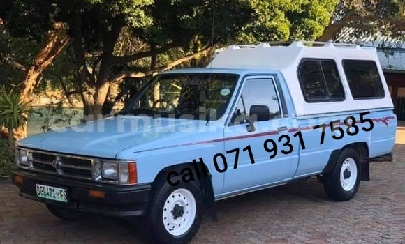 Acheter Occasion Voiture Toyota Hilux Bleu à Beitbridge, Matabeleland South