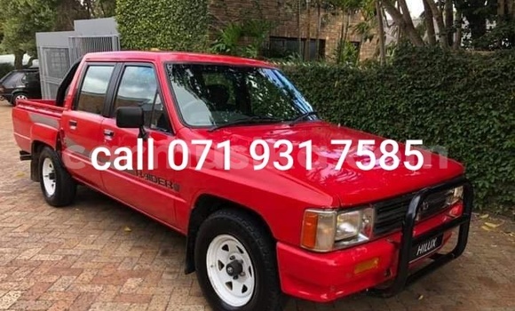 Acheter Occasion Voiture Toyota Hilux Rouge à Beitbridge, Matabeleland South