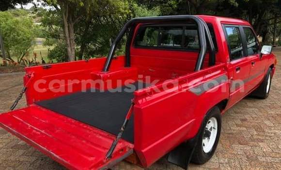 Acheter Occasion Voiture Toyota Hilux Rouge à Beitbridge, Matabeleland South Acheter Occasion Voiture Toyota Hilux Rouge à Beitbridge, Matabeleland South