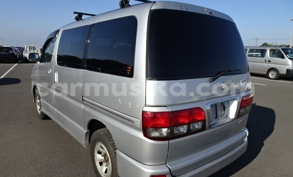 Acheter Occasion Voiture Toyota Regius Gris à Beitbridge, Matabeleland South Acheter Occasion Voiture Toyota Regius Gris à Beitbridge, Matabeleland South