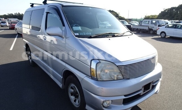 Acheter Occasion Voiture Toyota Regius Gris à Beitbridge, Matabeleland South Acheter Occasion Voiture Toyota Regius Gris à Beitbridge, Matabeleland South