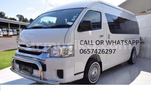Buy Used Toyota Hiace White Car in Beitbridge in Matabeleland South Buy Used Toyota Hiace White Car in Beitbridge in Matabeleland South