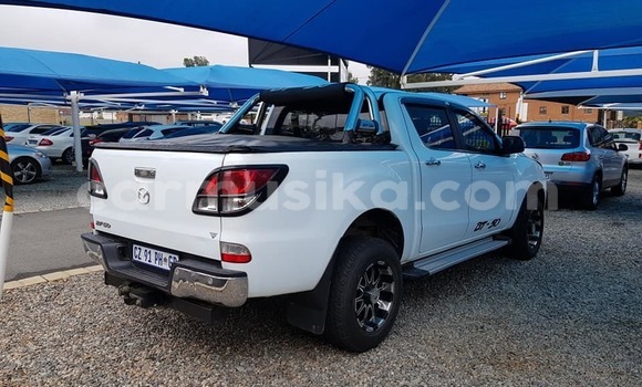 Tenga Tsaru Mazda BT-50 Chena Mota in Beitbridge in Matabeleland South Tenga Tsaru Mazda BT-50 Chena Mota in Beitbridge in Matabeleland South