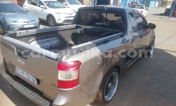 Buy Used Chevrolet S-10 Pickup Beige Car in Beitbridge in Matabeleland South Buy Used Chevrolet S-10 Pickup Beige Car in Beitbridge in Matabeleland South