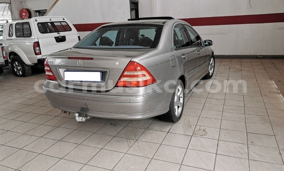 Acheter Occasion Voiture Mercedes‒Benz C–Class Gris à Beitbridge, Matabeleland South Acheter Occasion Voiture Mercedes‒Benz C–Class Gris à Beitbridge, Matabeleland South
