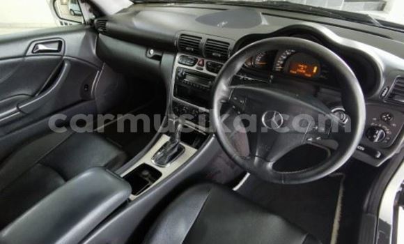 Acheter Occasion Voiture Mercedes‒Benz C–Class Gris à Beitbridge, Matabeleland South Acheter Occasion Voiture Mercedes‒Benz C–Class Gris à Beitbridge, Matabeleland South